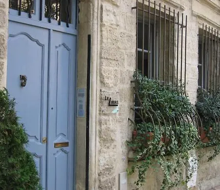 Le Limas לינה וארוחת בוקר 3*