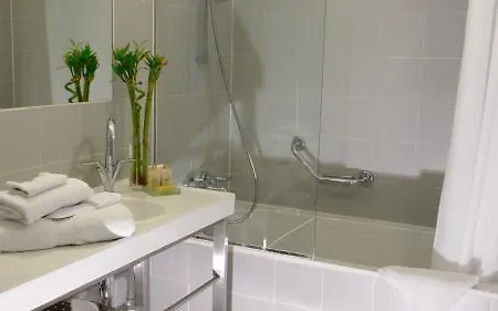 Le Limas אביניון
